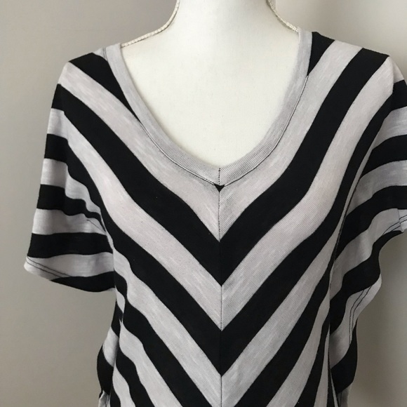 Chevron Top - Picture 2 of 5